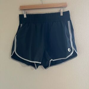 Vuori HR Shorts